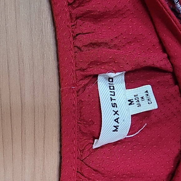 Max Studio Dress, Size M, Red, Floral, Pockets, Spanish Design - Picture 5 of 7